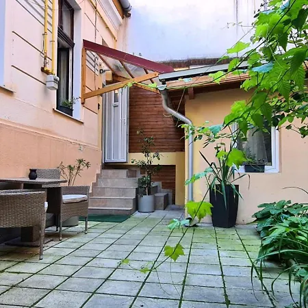 Zeiss House-3